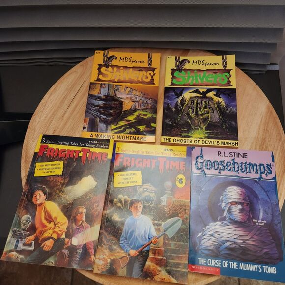 Children’s Horror Book Lot – Goosebumps, Fright Time & Shivers (Set of 5) - Picture 1 of 6